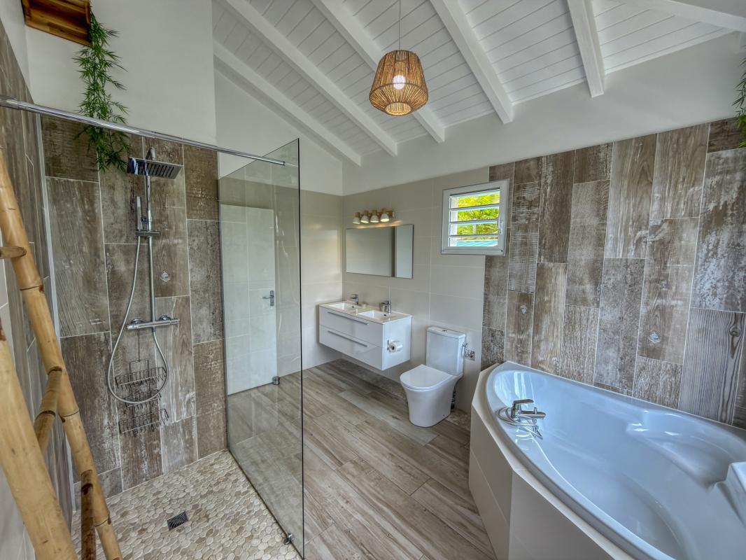 20.Location villa 3 chambres piscine vue mer Le Gosier Guadeloupe
